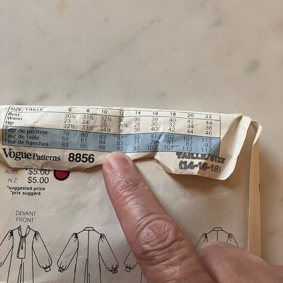 Vintage Very Easy Vogue 8856 Women’s Tie Neck Dress Pattern Sz 14, 16 & 18 Uncut - Picture 7 of 7